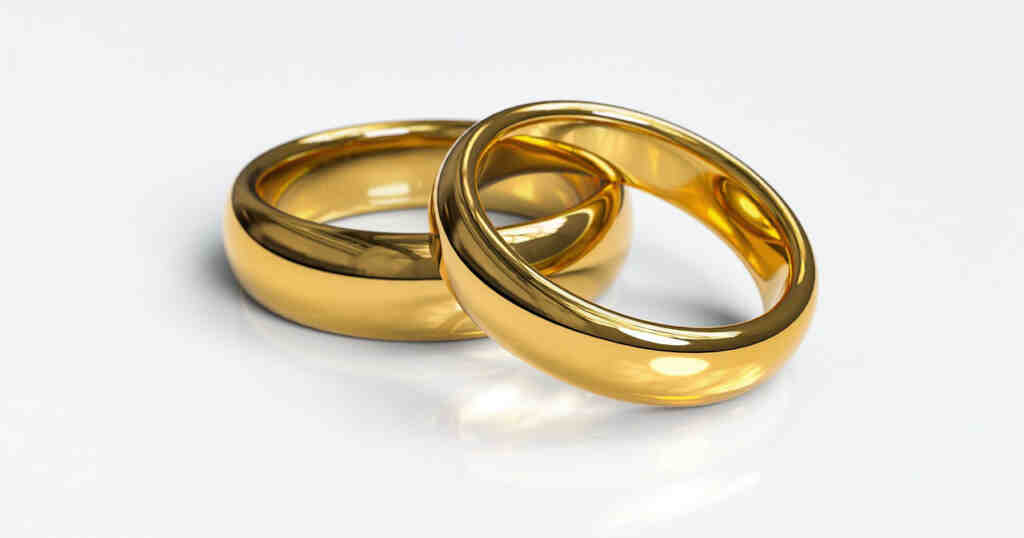 Spiritual meaning of finding gold rings